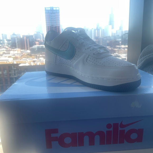 NWT Air Force One Puerto Rico - Includes Box and Limited Edition Domino Towel - Picture 4 of 5